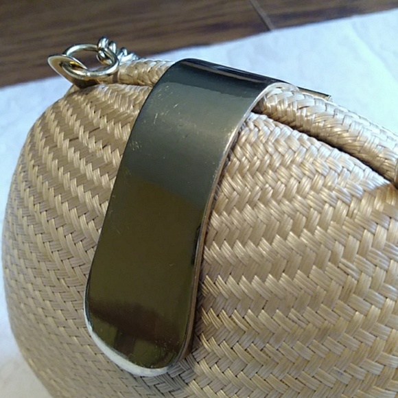 Bequizo puffy straw bag.. - Picture 6 of 8